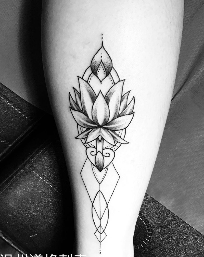 莲纹身图片