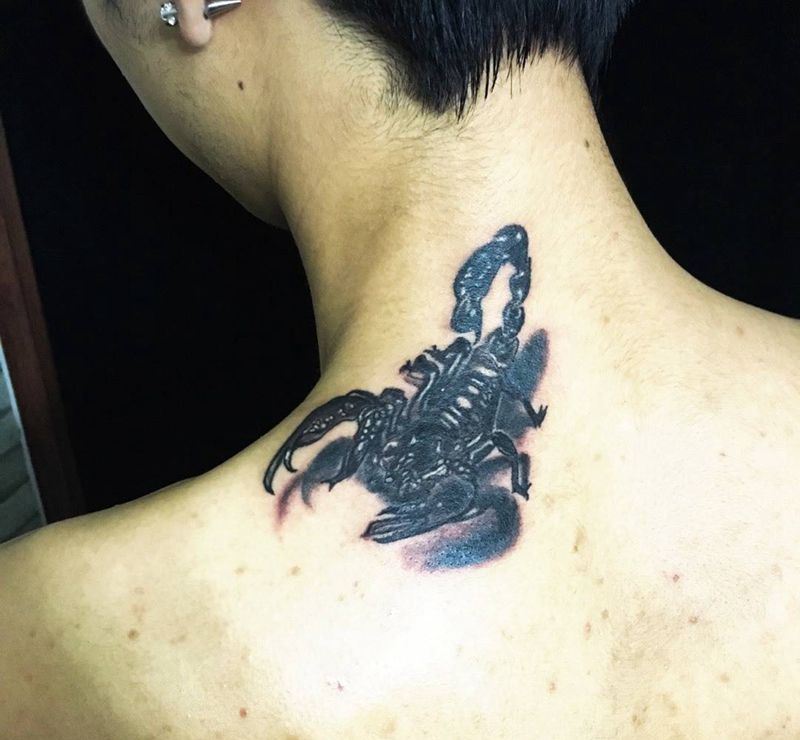 欧美写实毒蝎纹身图片
