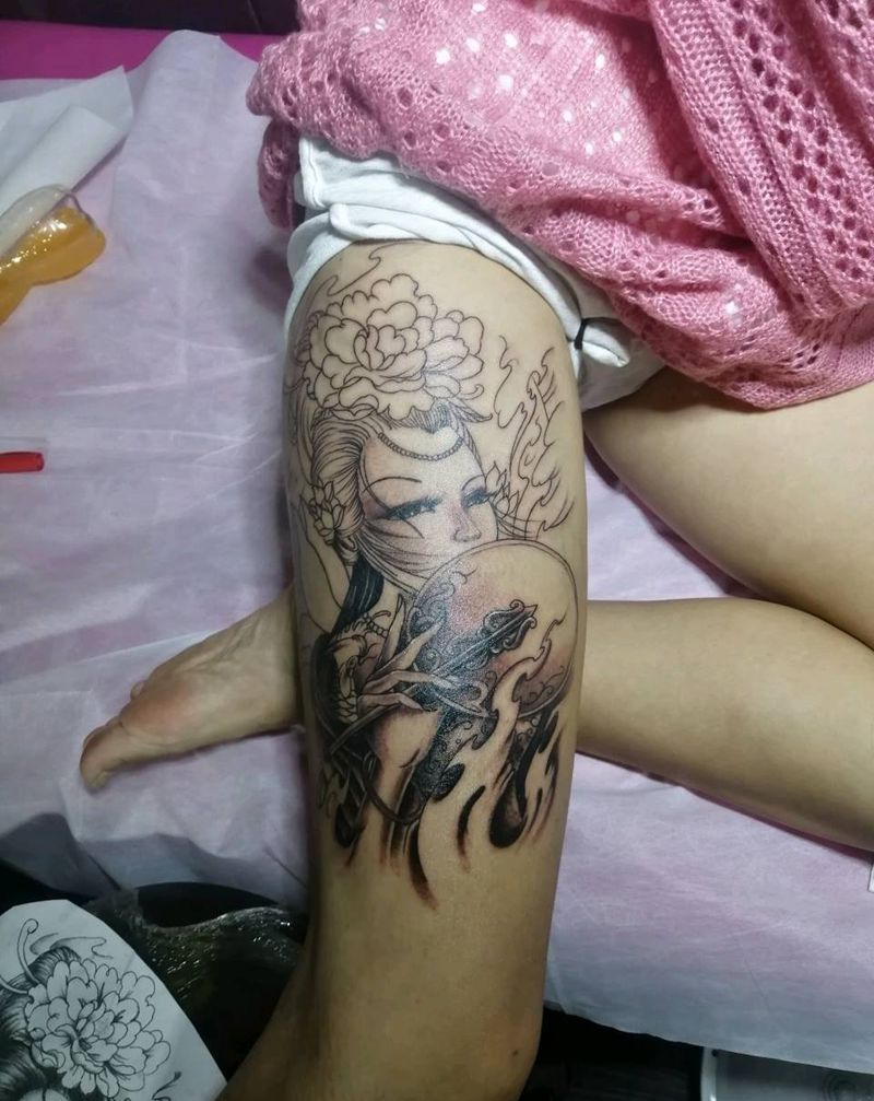 艺妓一半纹身图片_腿部新传统纹身图案
