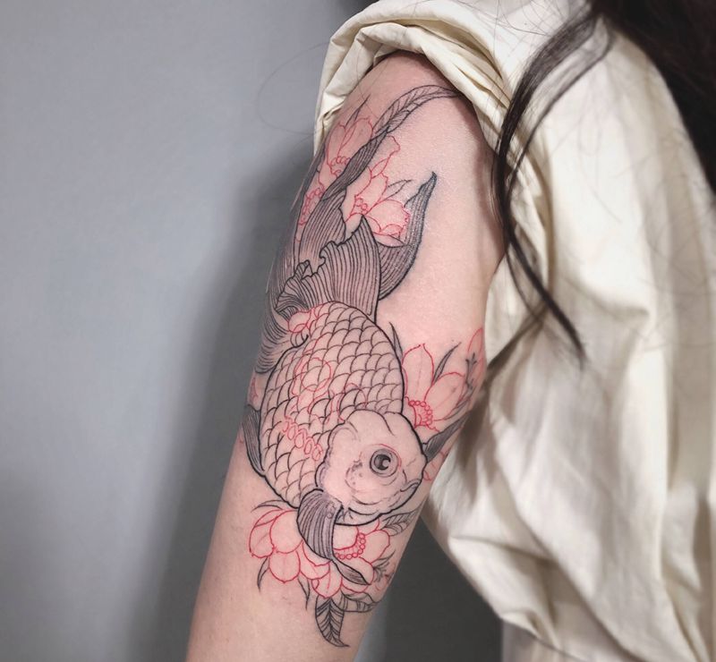 小鲸鱼纹身图片_手臂新传统纹身图案