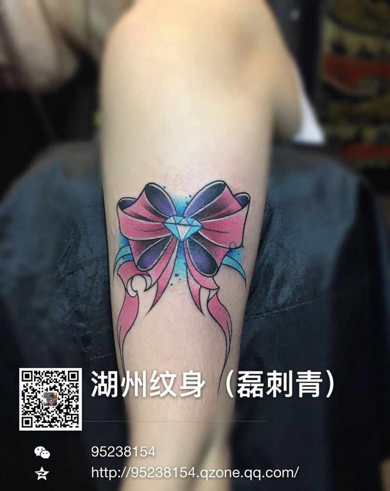 蝴蝶结纹身图片