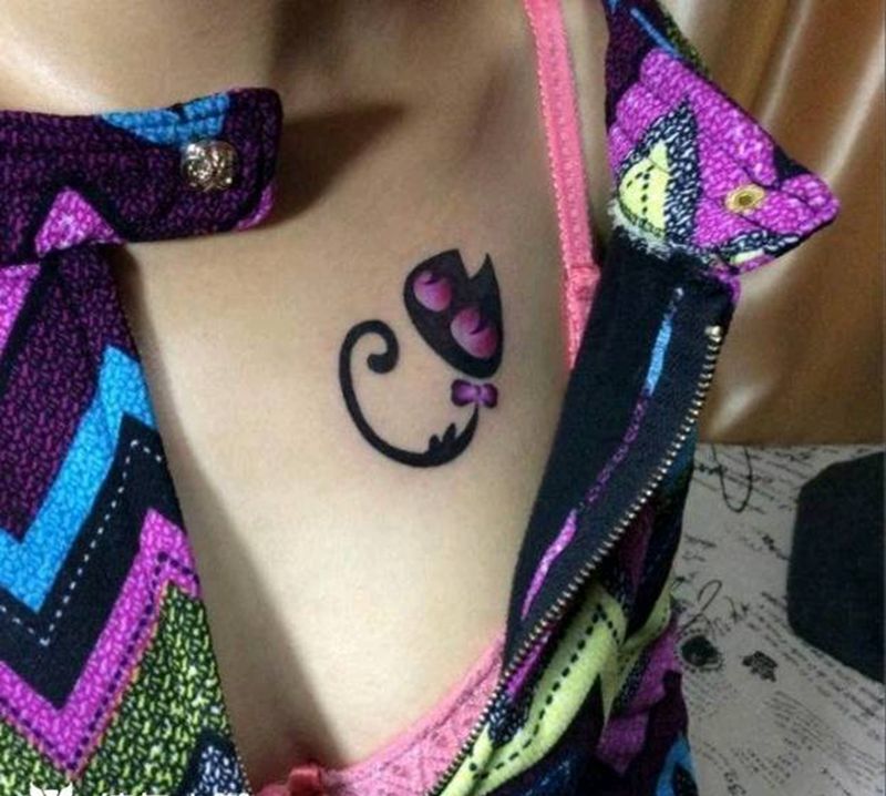 猫纹身图片_胸部图腾纹身图案