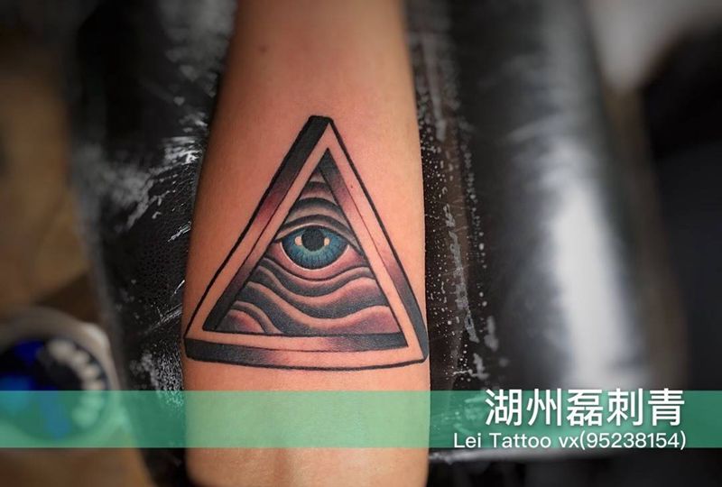 上帝之眼纹身图片