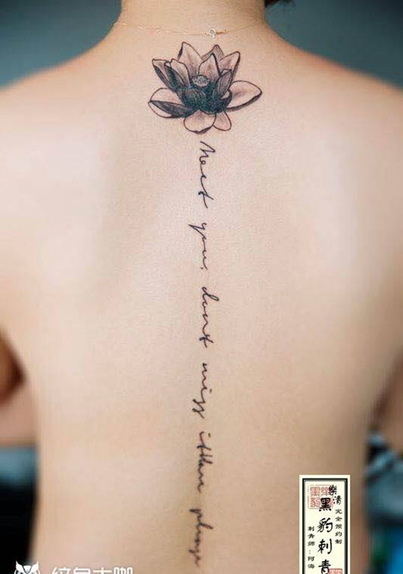 脊椎莲花纹身图片