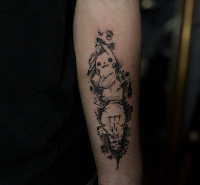 皮卡丘纹身图片_手部点刺皮卡丘灯泡纹身图案