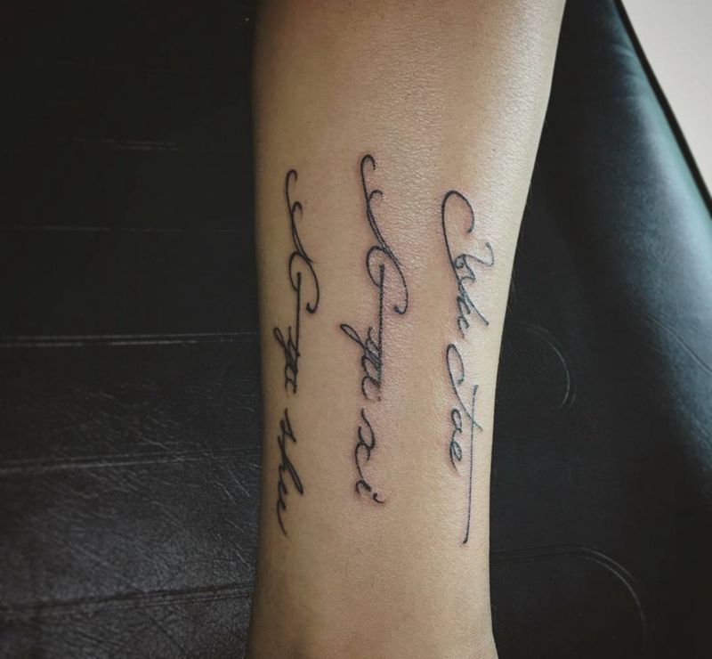 英文纹身纹身图片_成品腿部清新字符几何纹身图案