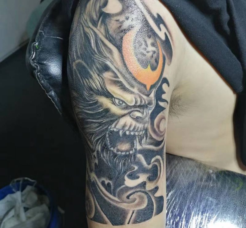 斗战胜佛纹身图片_手臂新传统纹身图案