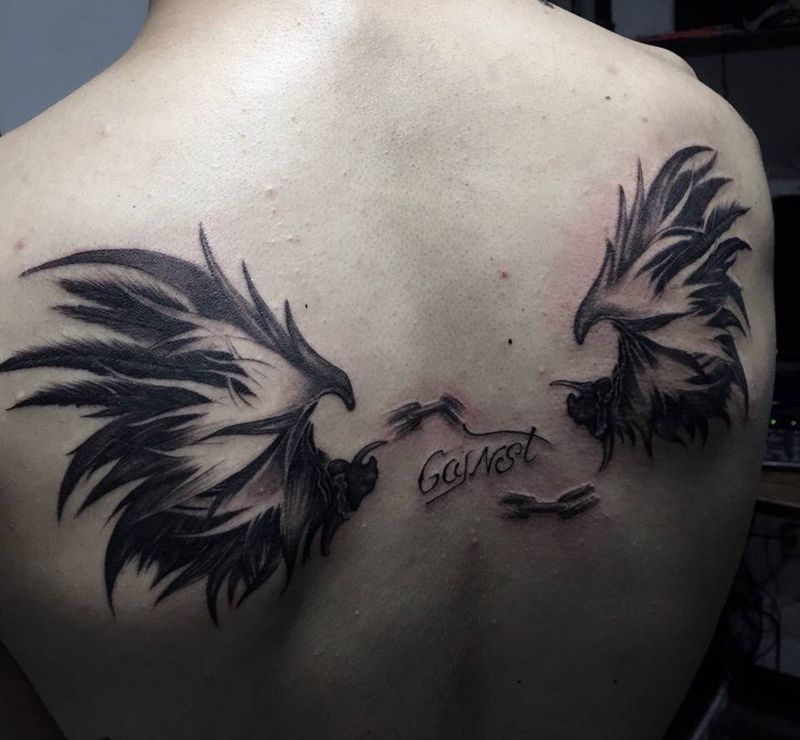 后背翅膀纹身图片