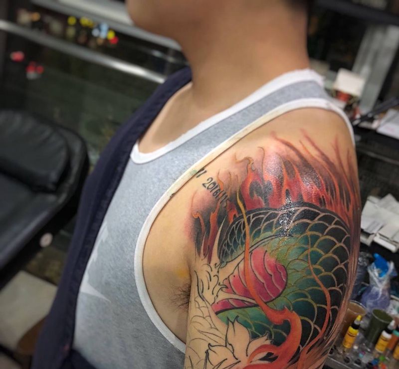 一节龙身纹身图片