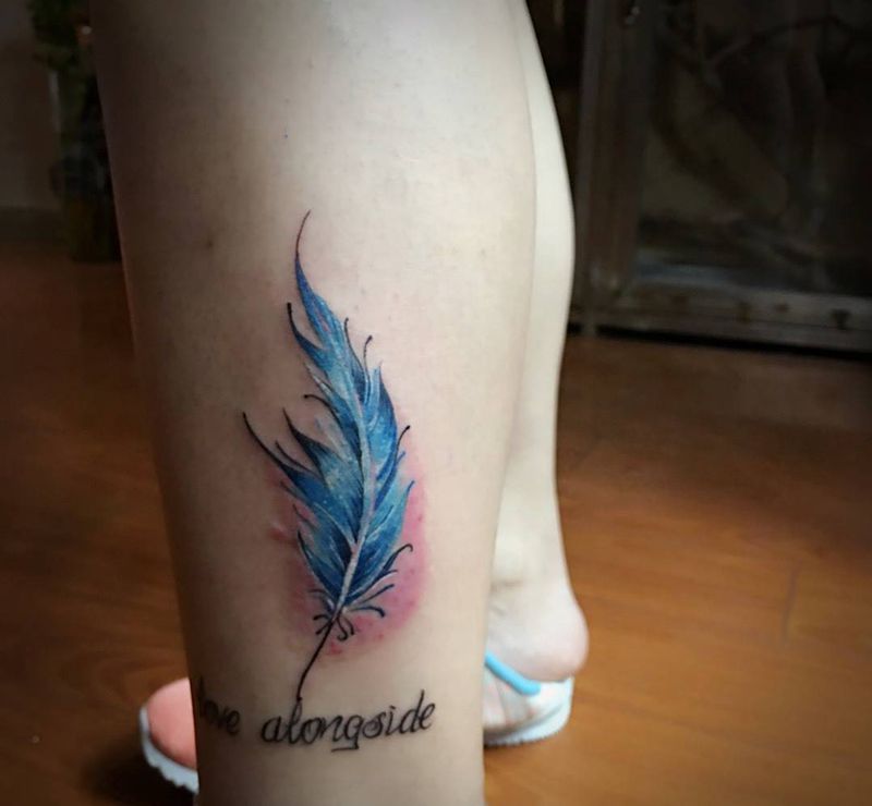 欧美羽毛纹身图片_成品脚部欧美静物纹身图案