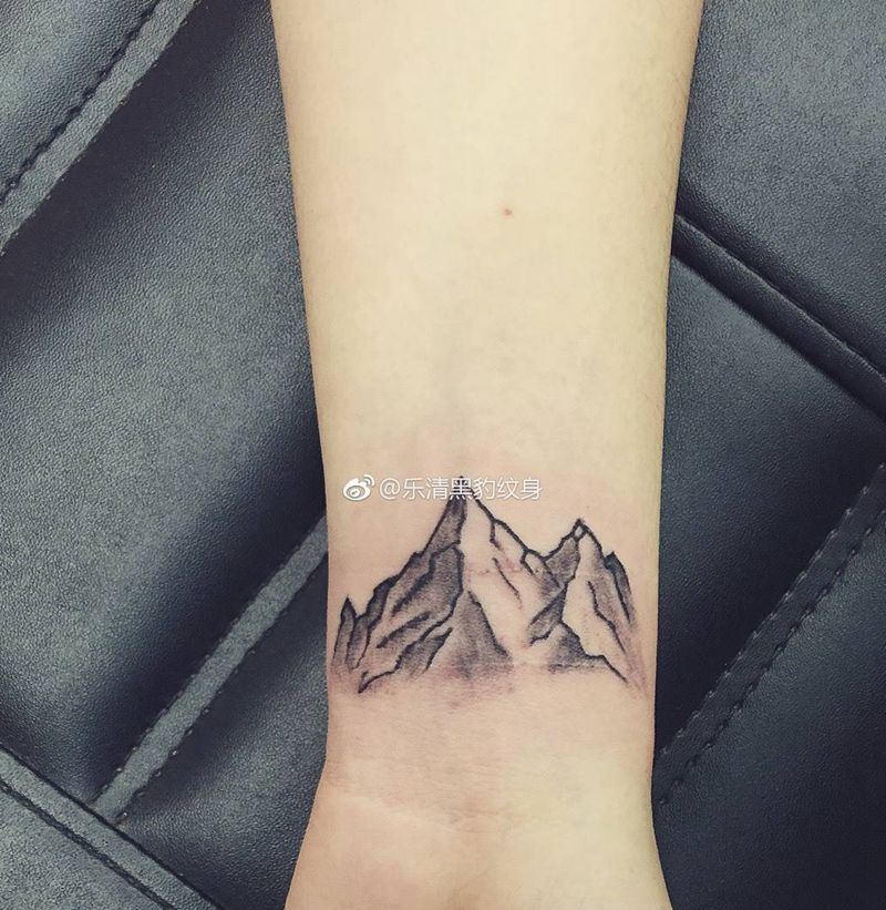山纹身图片