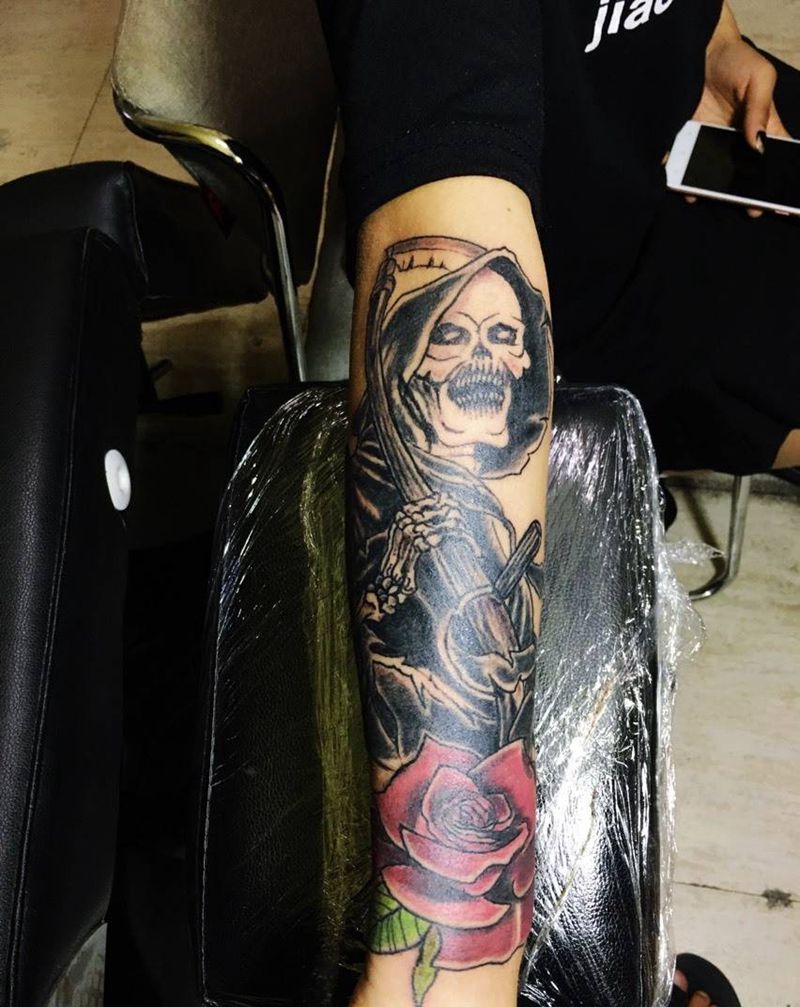 死神玫瑰花纹身图片