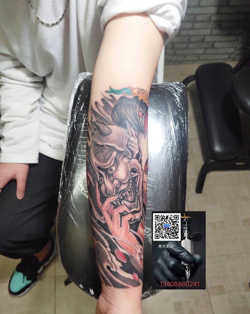 包小臂纹身图片_手臂新传统般若艺妓纹身图案