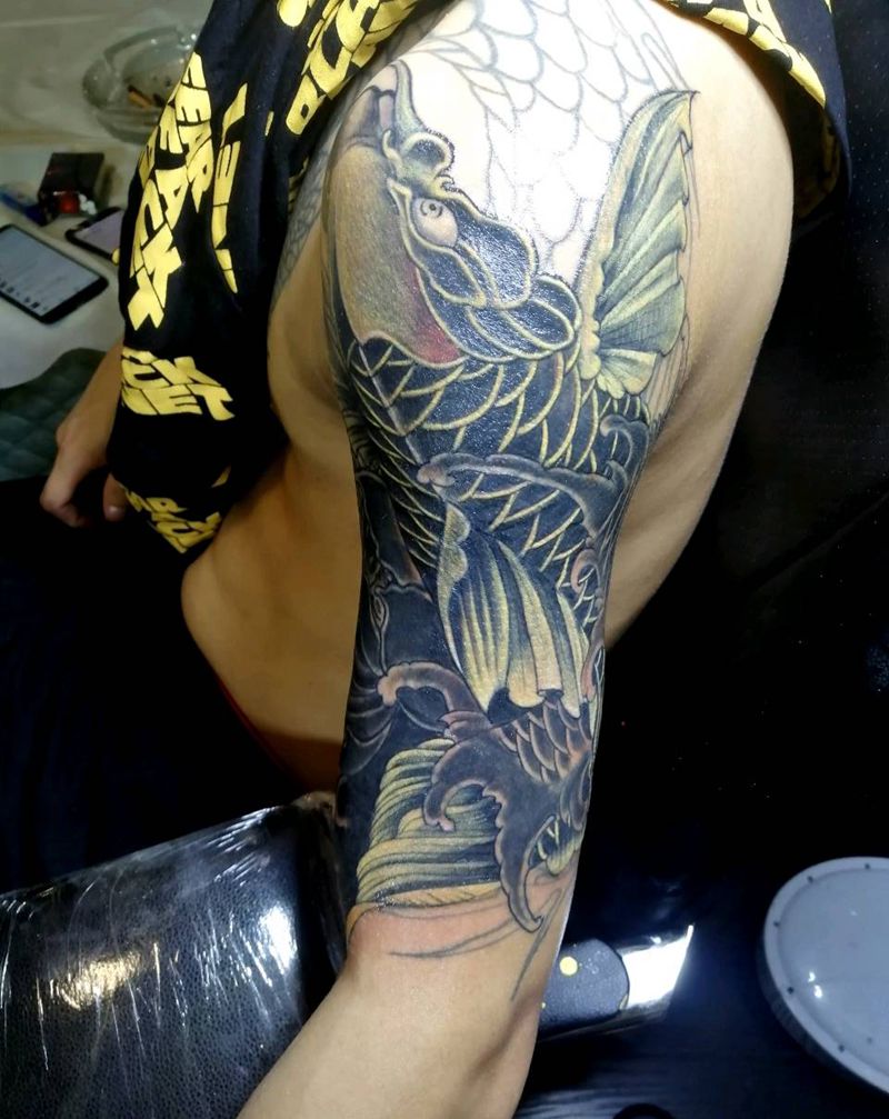 遮盖大鲤鱼又进行了一些纹身图片_手臂新传统纹身图案