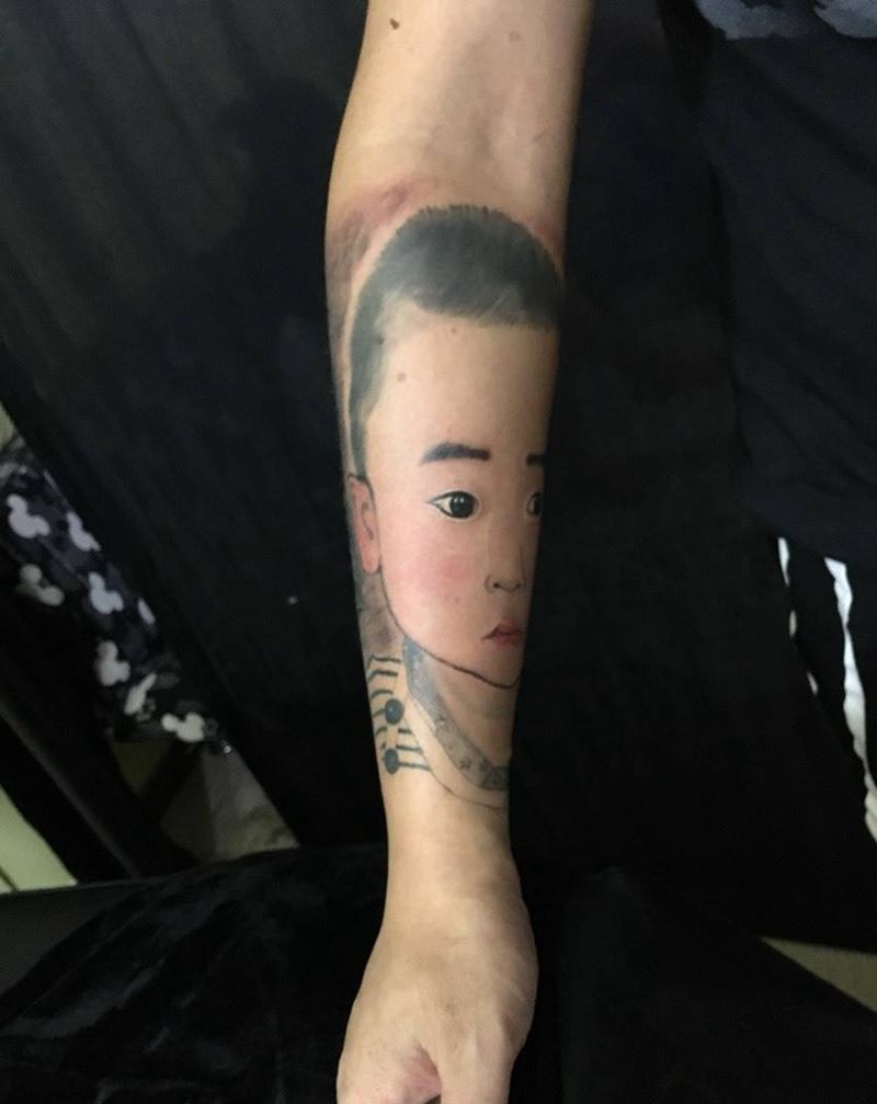 包小臂未完成纹身图片
