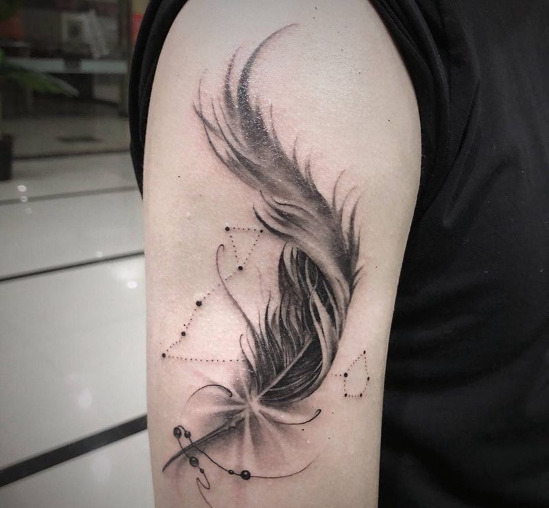 羽毛纹身图片_成品手臂清新欧美写实几何植物静物动物纹身图案