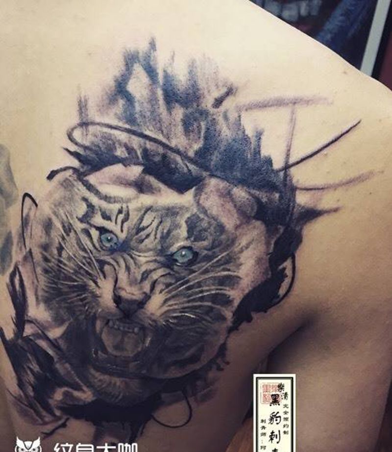 蔷薇虎头纹身图片