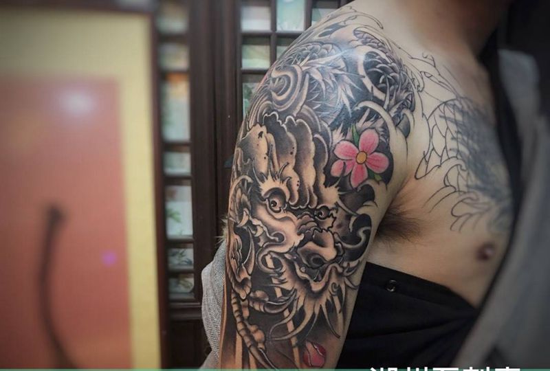 龙纹身图片