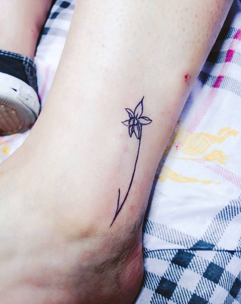 向日葵纹身图片_脚部腿部点刺纹身图案