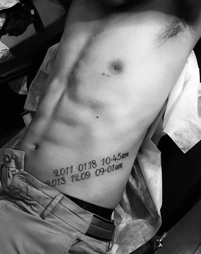 日期纹身图片_成品腹部清新字符纹身图案