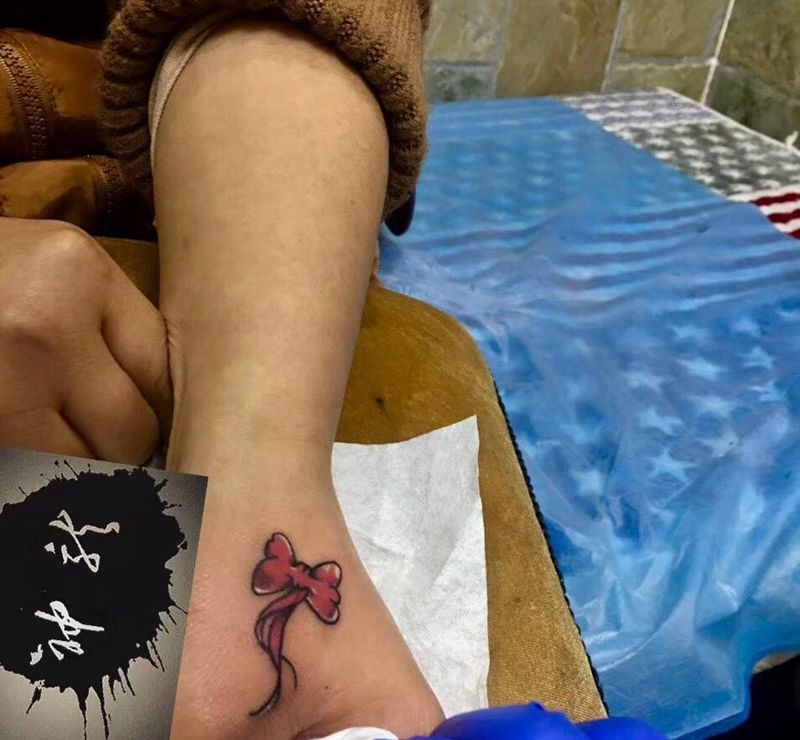 蝴蝶结纹身图片