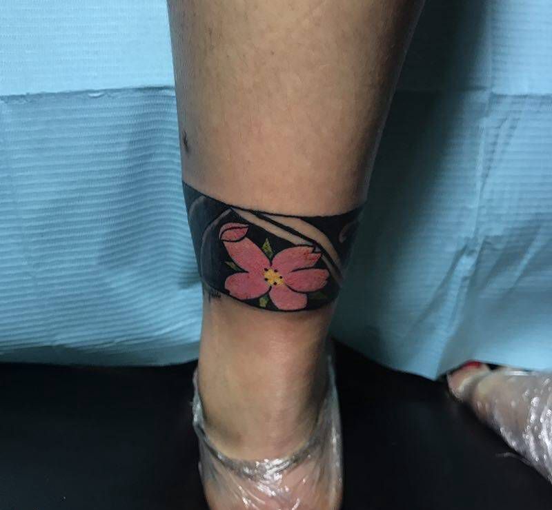 脚环覆盖纹身图片