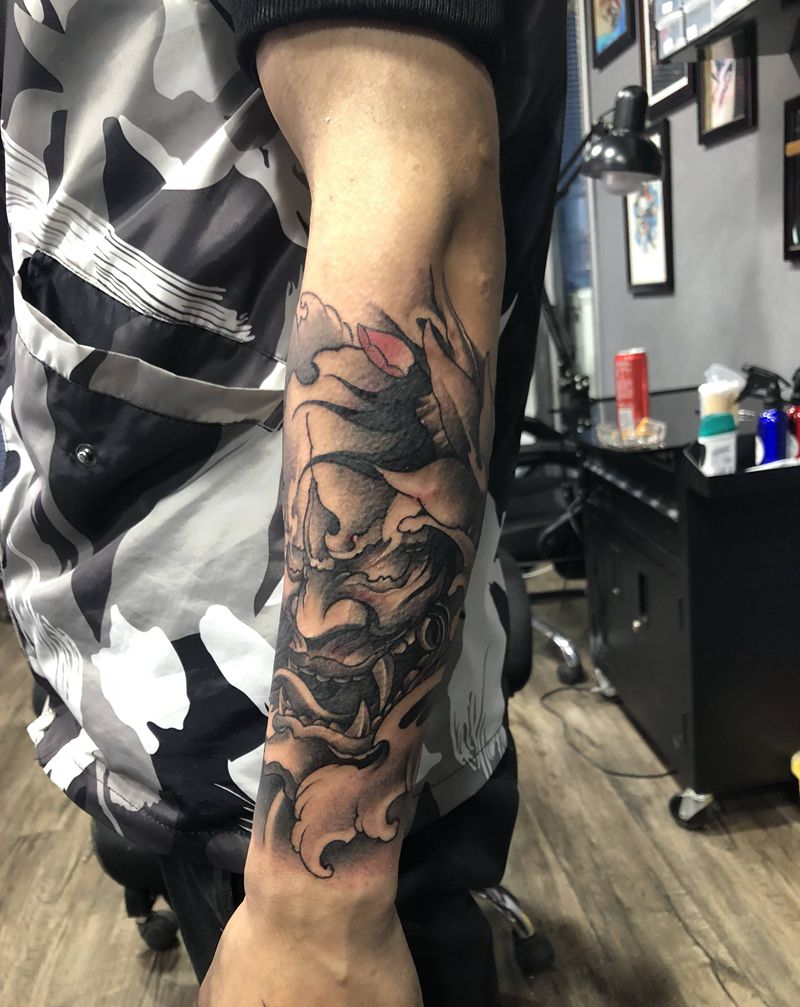 班诺纹身图片_手臂纹身图案