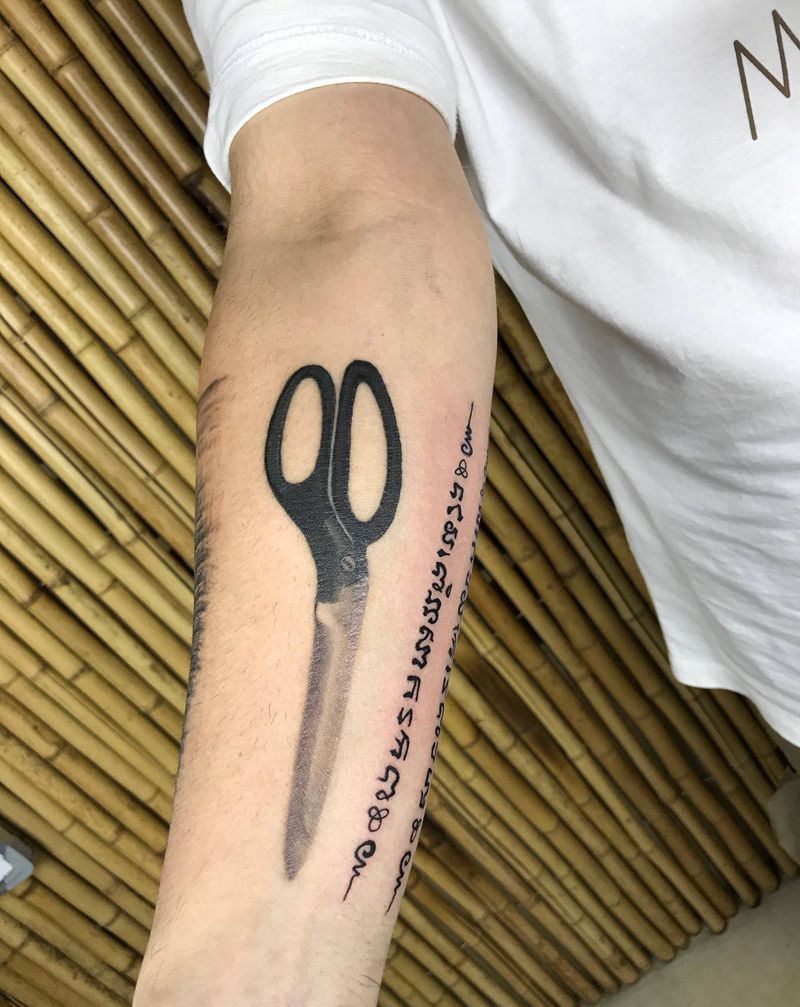 剪刀✂️纹身图片_手臂纹身图案
