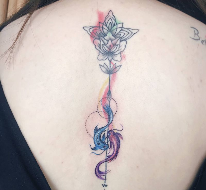 水彩纹身图片_背部纹身图案