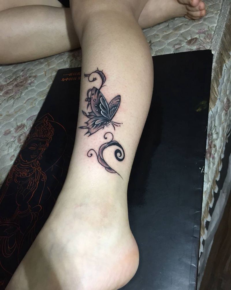 蝴蝶遮盖疤痕纹身图片