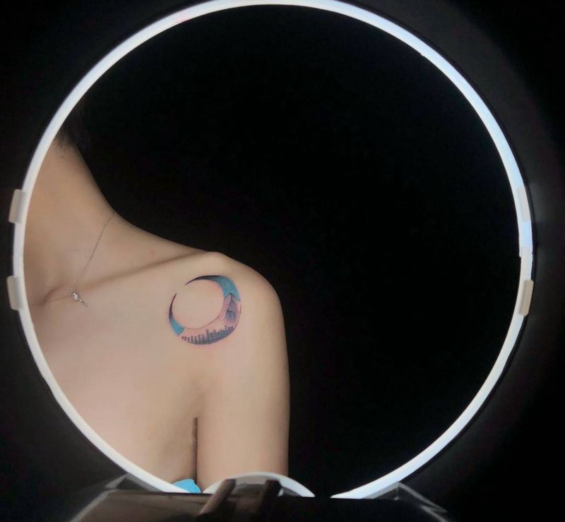 月亮纹身图片