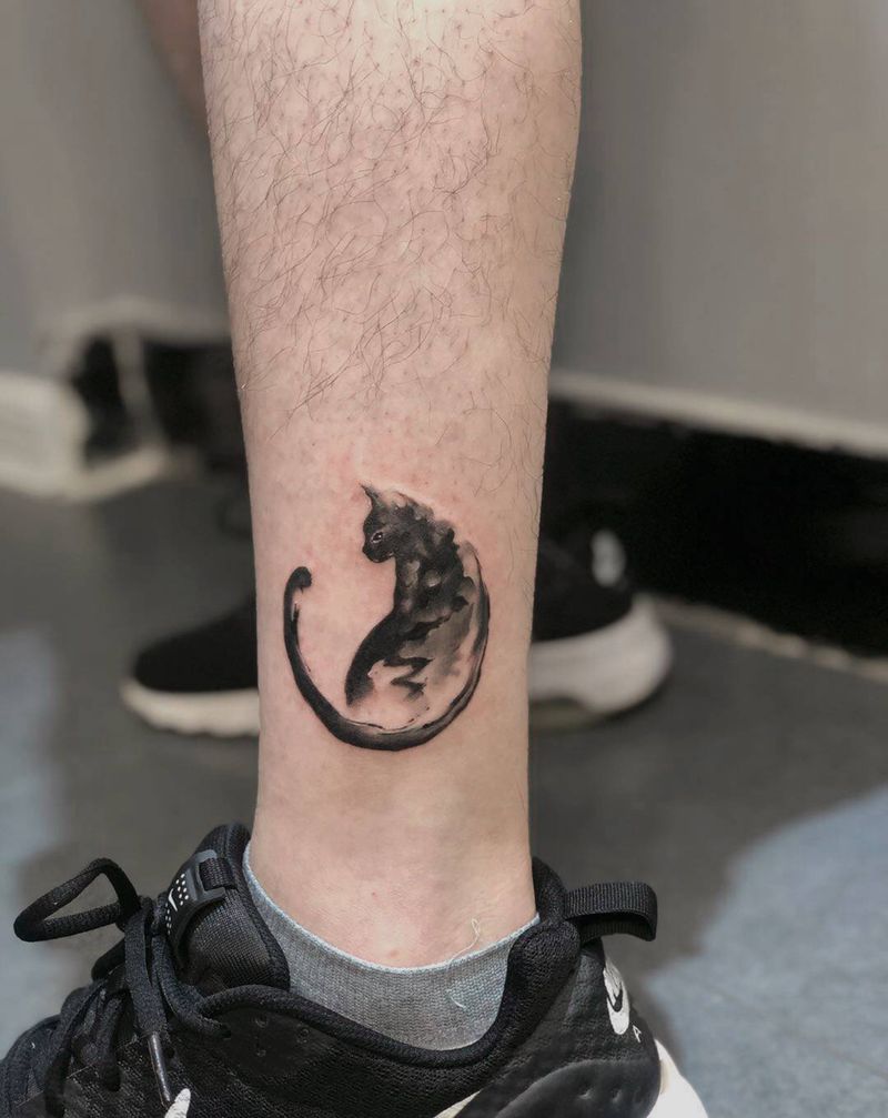 水彩小清新纹身图片_腿部水彩猫纹身图案