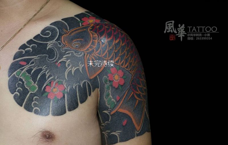 老传统遮盖纹身图片_肩部手臂老传统新传统鱼老传统浪纹身图案