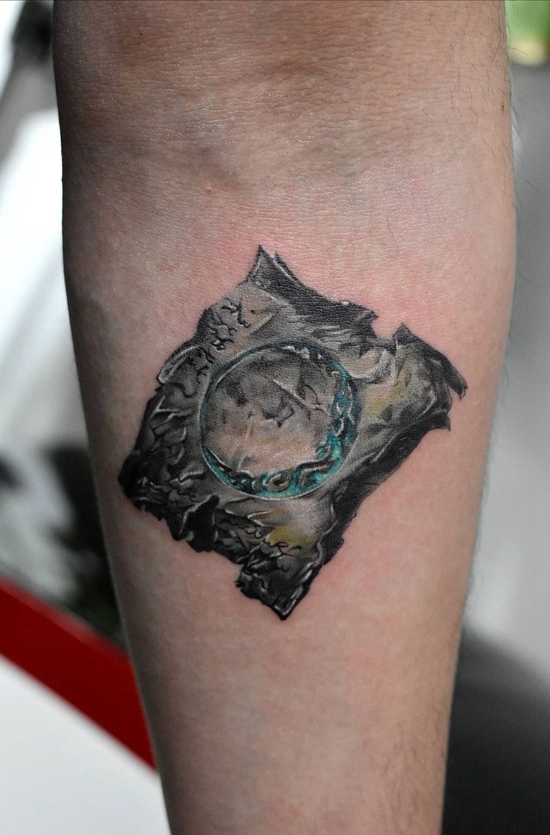 青教 羊皮卷纹身图片_手臂欧美写实纹身图案