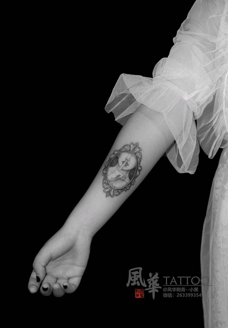 嘘纹身图片_手部手臂欧美写实点刺纹身图案