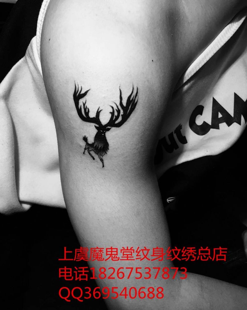 小鹿完成纹身图片