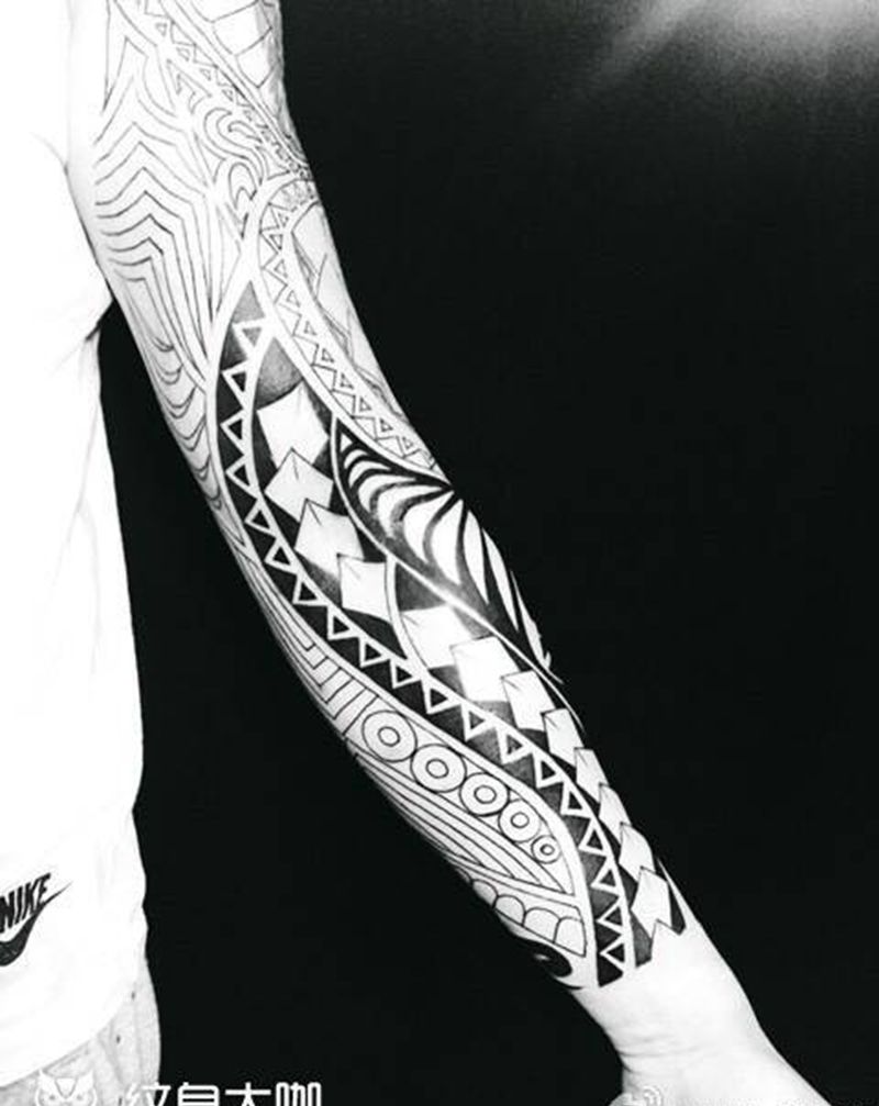 图腾花臂，待续～纹身图片