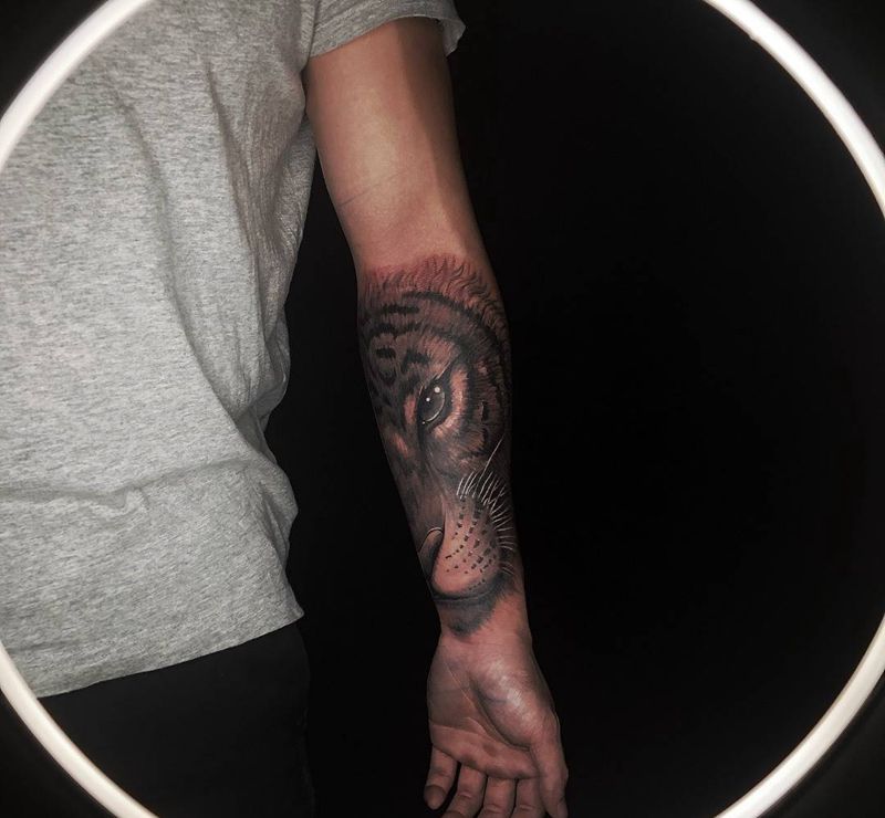 小老虎纹身图片