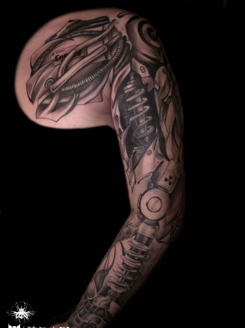 改造人纹身图片_手臂欧美写实机械臂纹身图案