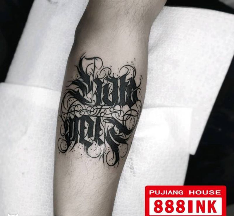 花体字纹身图片_手部花体字纹身图案