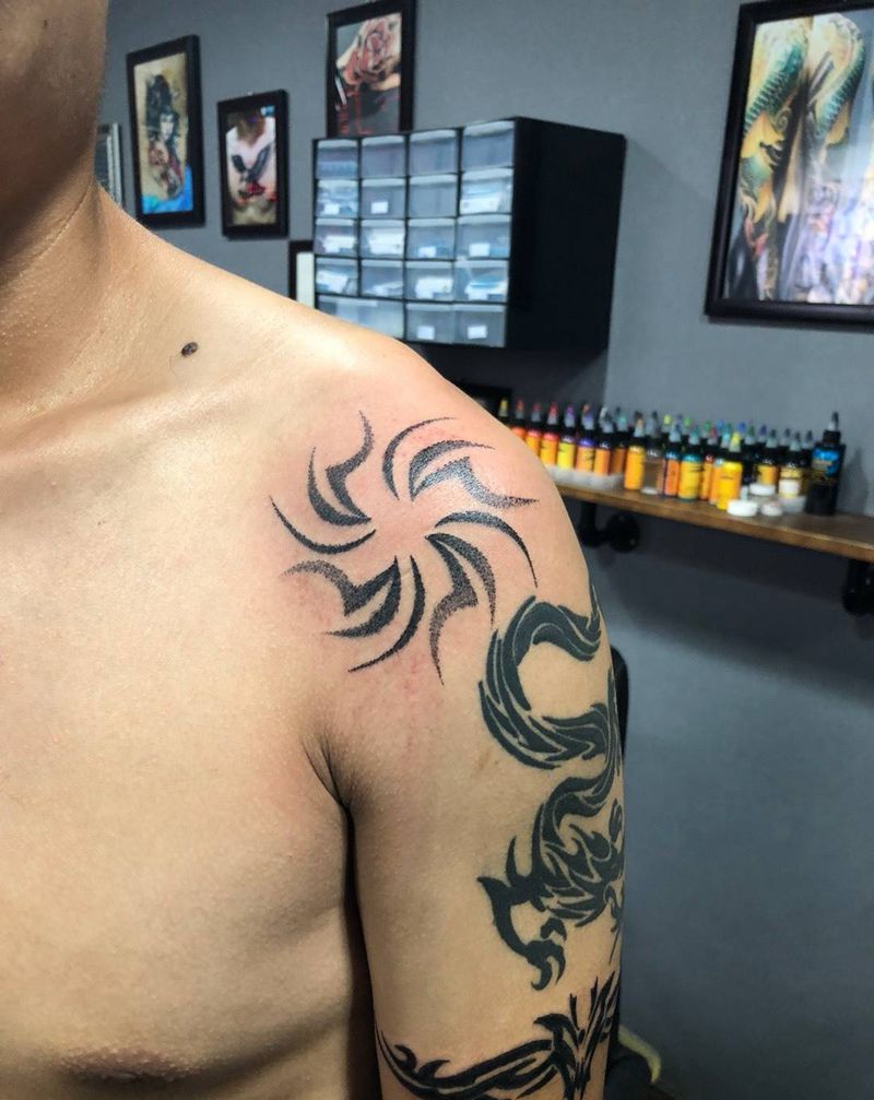 点刺纹身图片_肩部手部点刺纹身图案