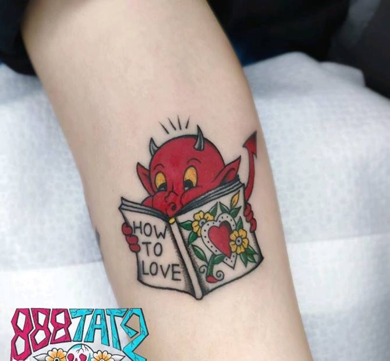 小恶魔纹身图片_手臂Old School小恶魔纹身图案