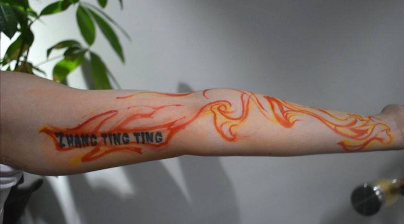 写意云烟纹身图片_手臂水墨遮盖纹身图案