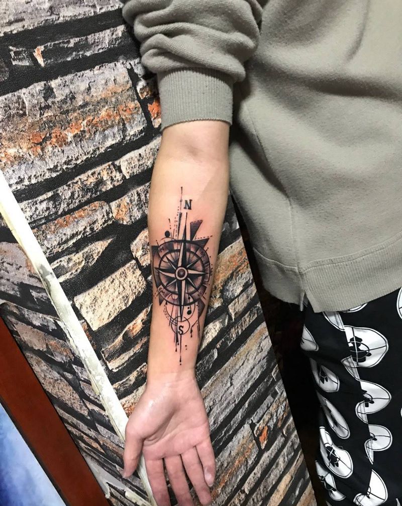 指南针纹身图片