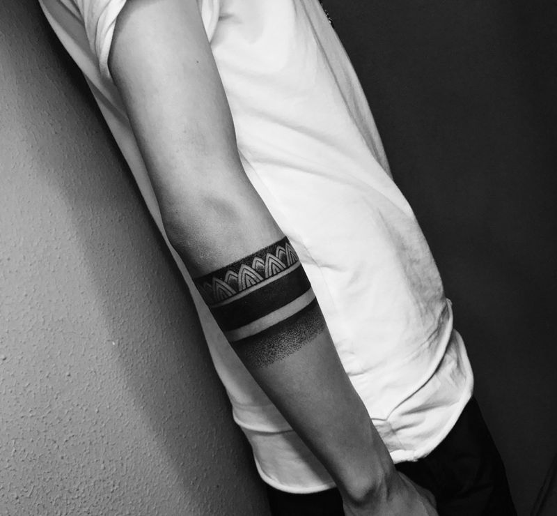 臂环，纹身图片_成品手臂欧美几何纹身图案