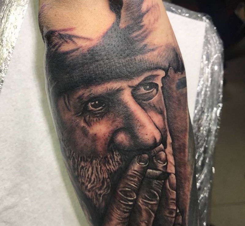 船长肖像纹身图片