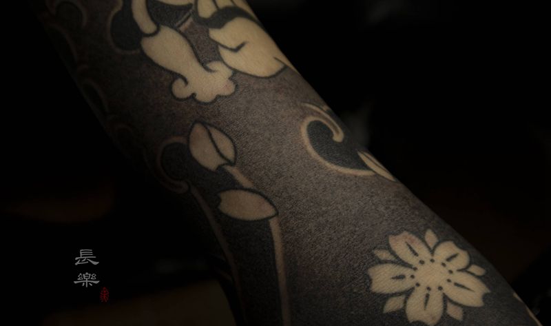 圆三雾面纹身图片_手臂手部老传统新传统纹身图案