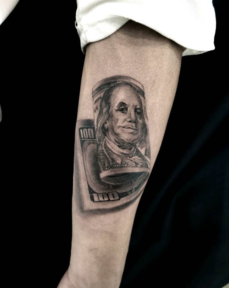 一百美元纹身图片_手臂欧美写实点刺纹身图案