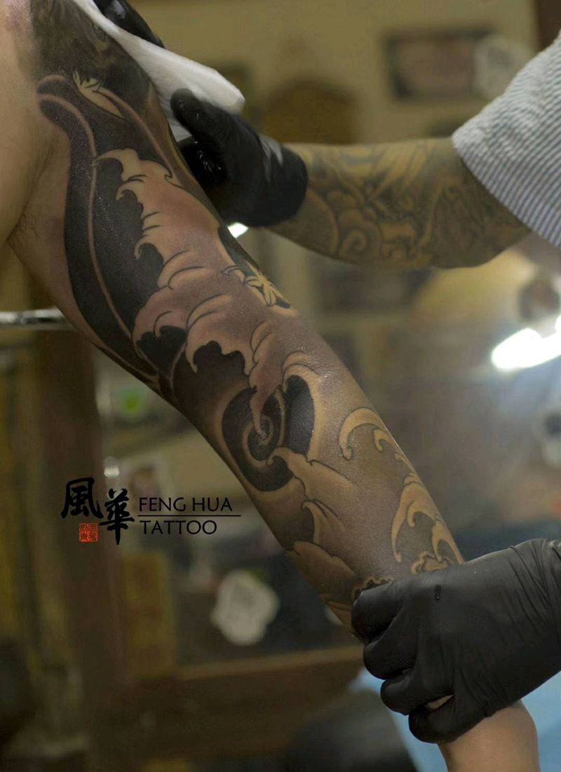 原创新传统浪臂纹身图片_手部手臂新传统老传统浪纹身图案