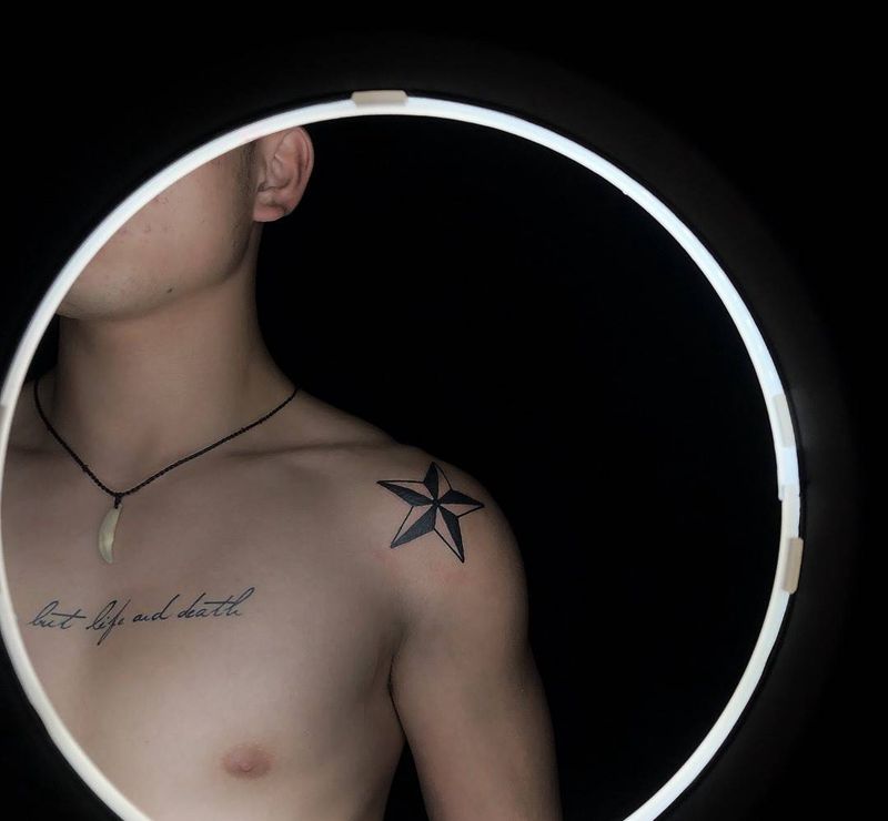 五角星纹身图片